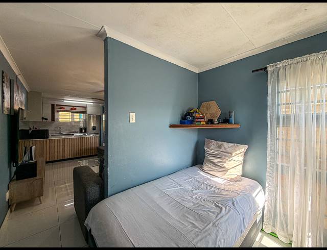 2 BEDROOM TOWNHOUSE FOR SALE IN AMANZIMTOTI